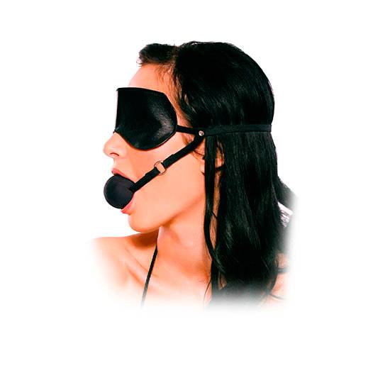 Фетиш с помощью эротического набора Blindfold Ball Gag